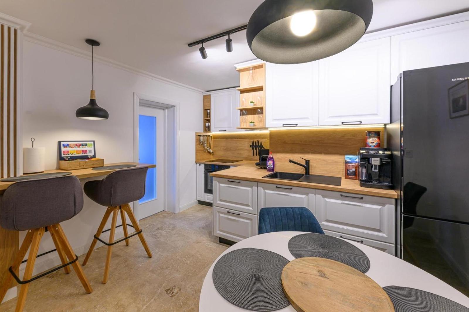 Five Stars Apartment Τιμισοάρα Εξωτερικό φωτογραφία