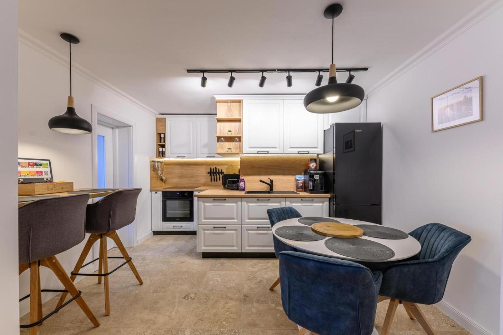 Five Stars Apartment Τιμισοάρα Εξωτερικό φωτογραφία